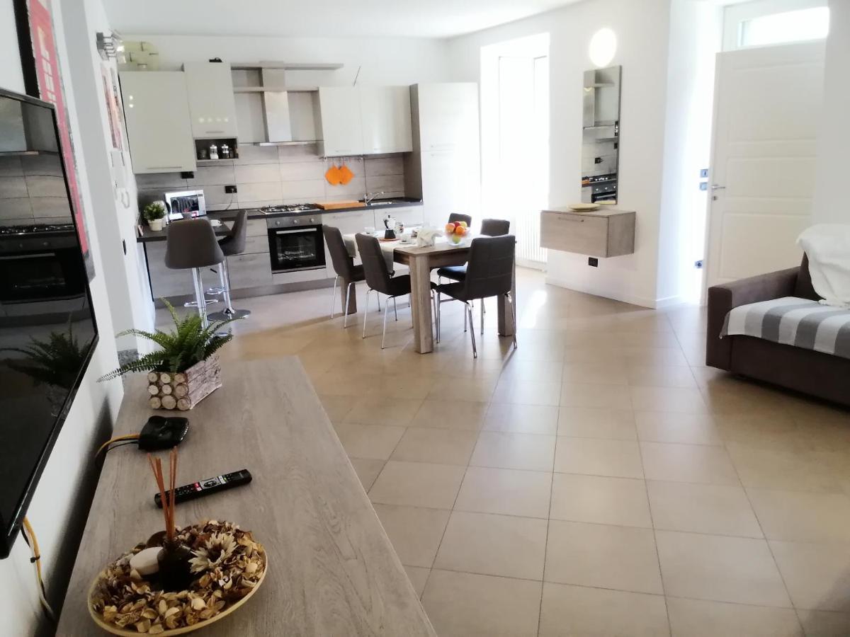 Bellagio Dreams Apt, Pool, With Private Garden, Near Lake Exterior photo